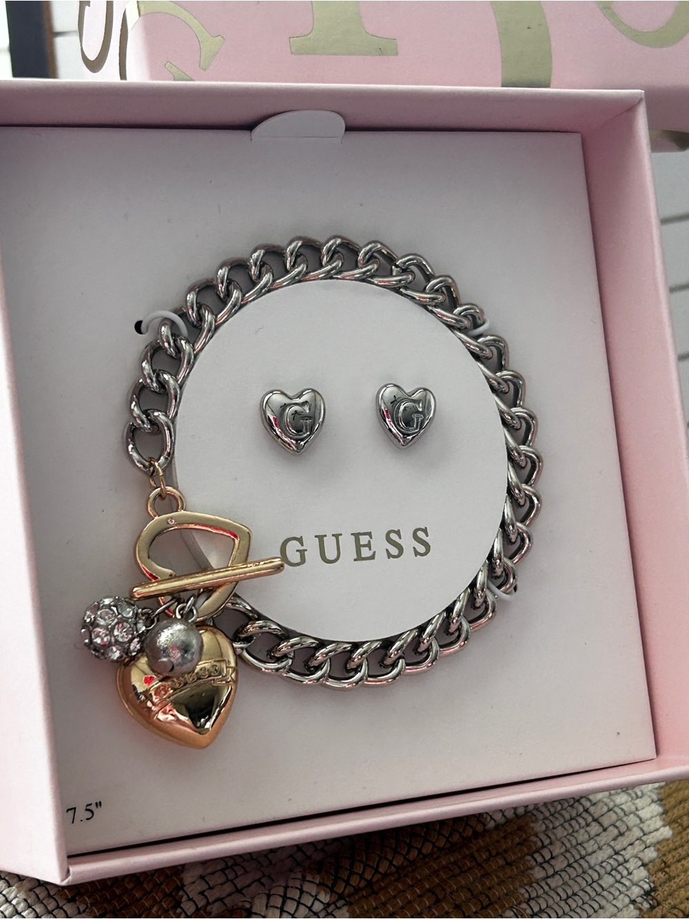 NWT GUESS Gift Set - Picture 3 of 6